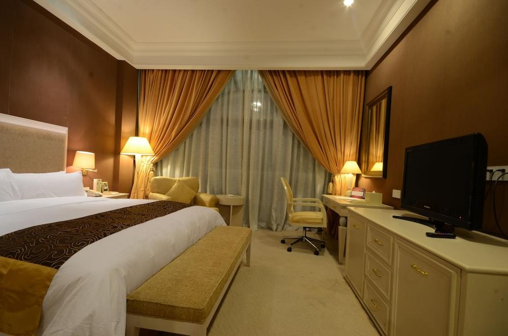 โรงแรมฟอนทานาแอนด์วิลลาส-ฟอนทานาฮ็อทสปริงเลชัวร์พาร์ค Mabalacat ภายนอก รูปภาพ
